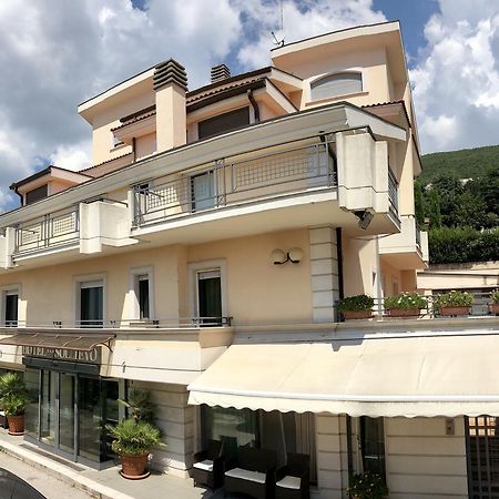 Hotel Sollievo - San Gennaro San Giovanni Rotondo Bagian luar foto