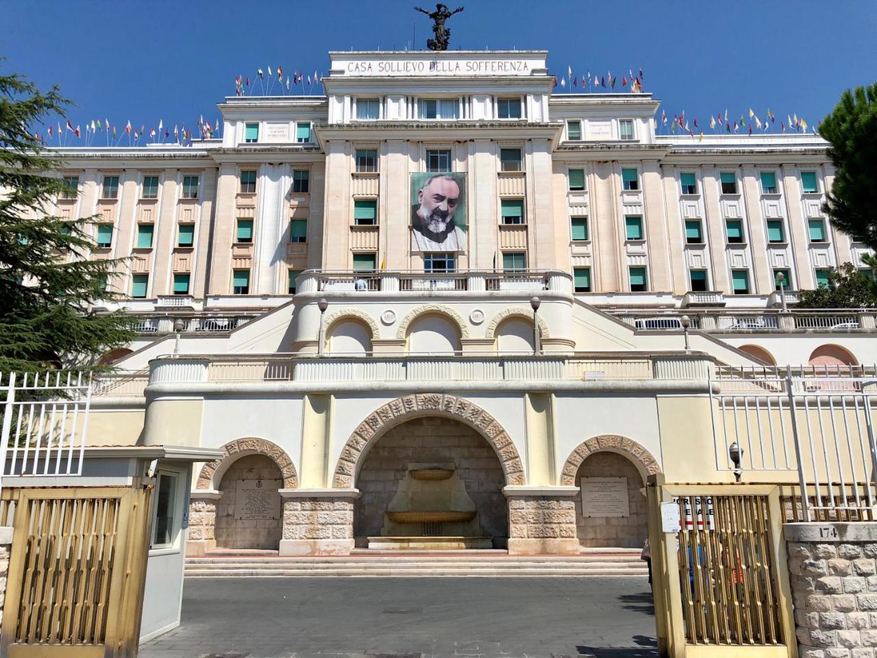 Hotel Sollievo - San Gennaro San Giovanni Rotondo Bagian luar foto
