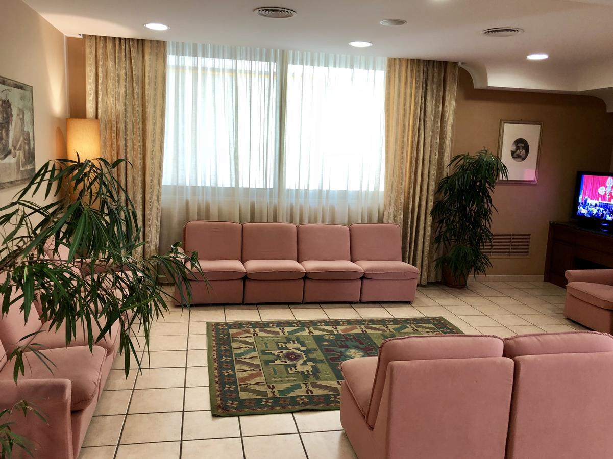 Hotel Sollievo - San Gennaro San Giovanni Rotondo Bagian luar foto